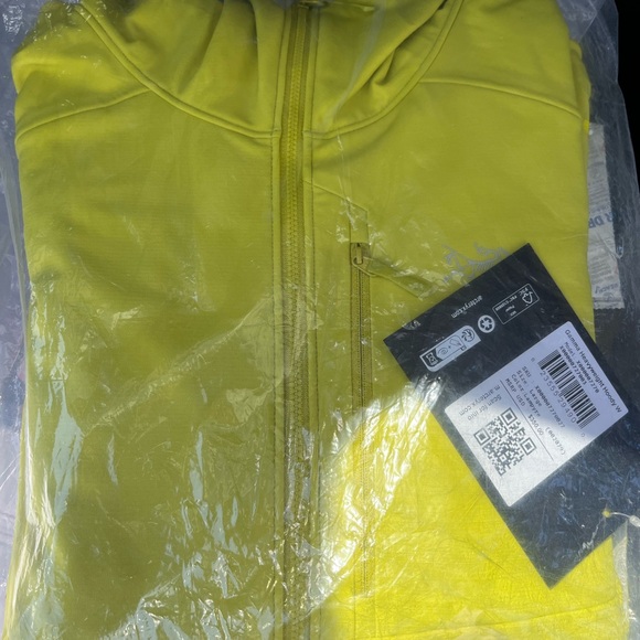 Arcteryx GAMMA HEAVYWEIGHT HOODY
WOMEN'S - Picture 2 of 5